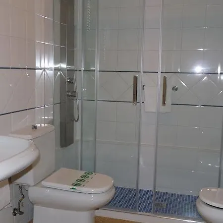 Ribes Roges Otel 2*