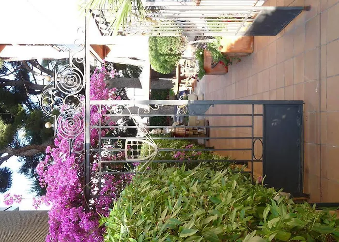 Ribes Roges Hotel Vilanova i la Geltrú