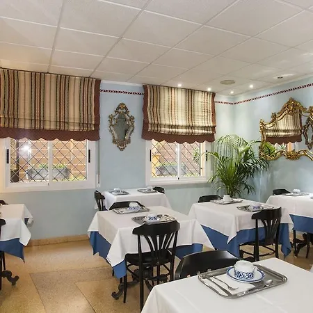 Ribes Roges Hotel 2*