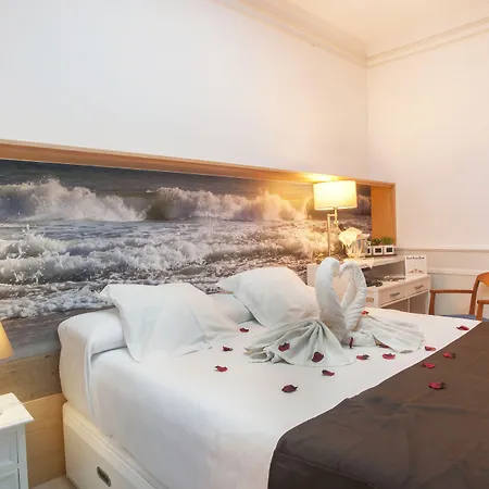 Ribes Roges Hotel