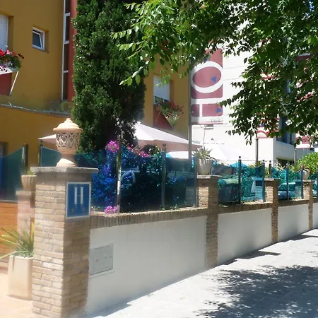 Ribes Roges 2*